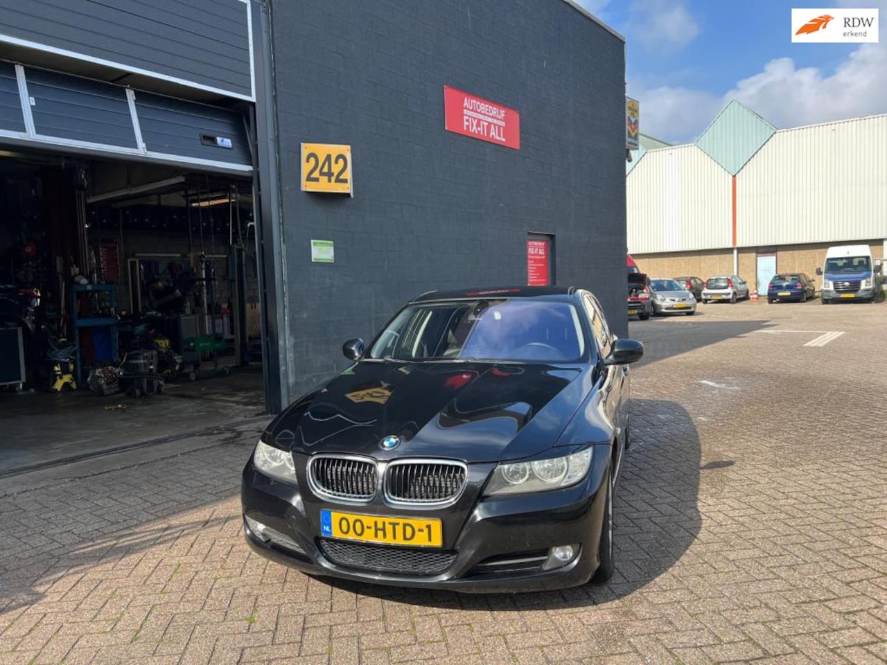 BMW 3-serie Touring - 320i Business Line 320i Business Line - AutoWereld.nl