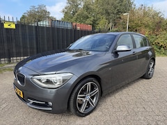 BMW 1-serie - 114i Upgrade Edition Sportleer/Stoelverw/Navi