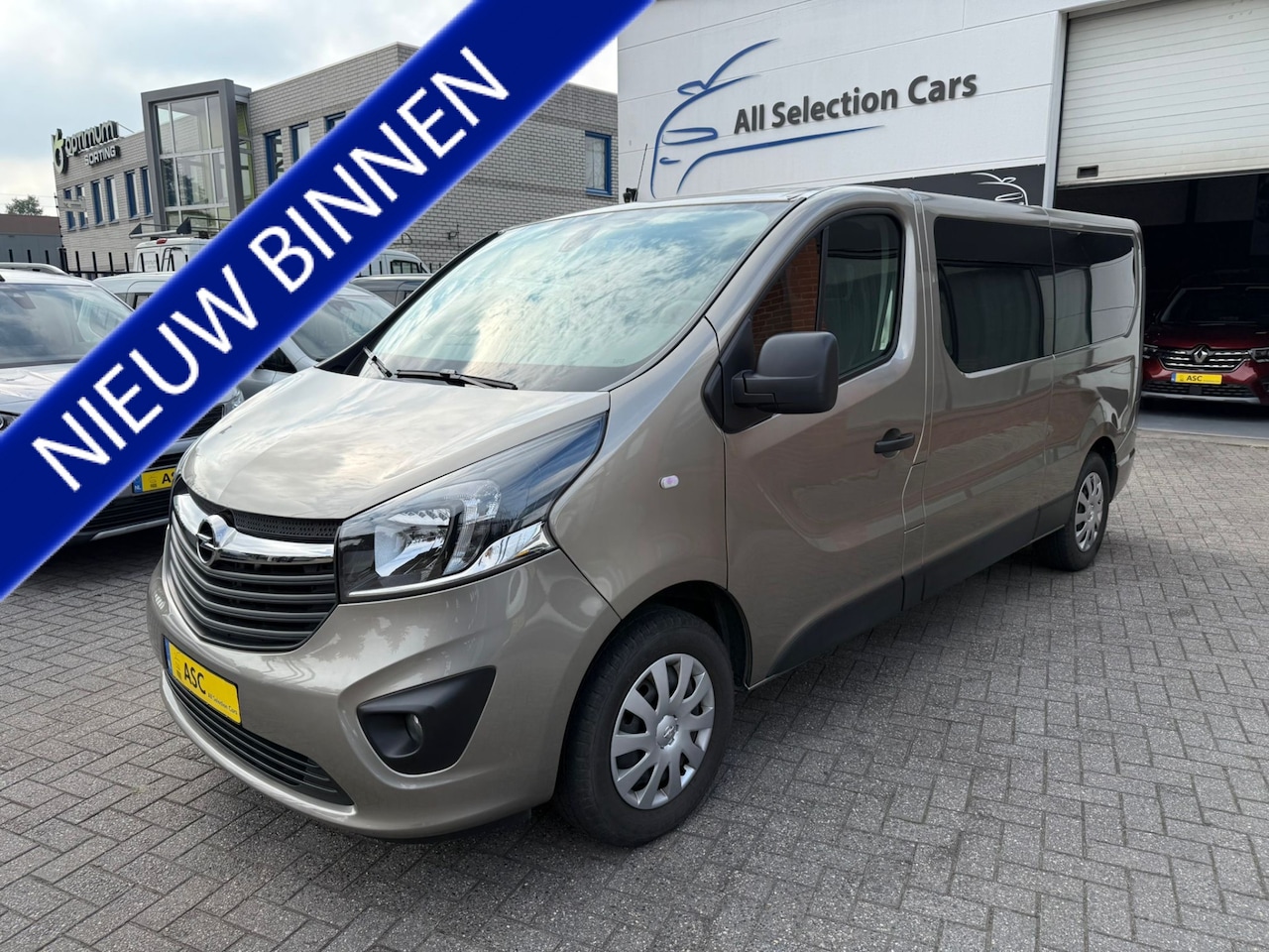Opel Vivaro - 1.6 CDTI 125pk L2H1 Edition Rolstoelbus - Bodemverlaging - Vol opties - Rolstoelvervoer - - AutoWereld.nl