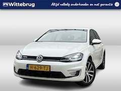 Volkswagen e-Golf - E-DITION / Digitaal dashboard / 17" LMV / Navigatie / App connect / Camera / Parkeersensor