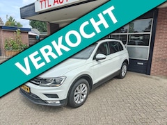 Volkswagen Tiguan - 1.4 TSI Connected, Panorama, ACC, PDC, Leer, 3d camera, Navi, Stoelverwarming