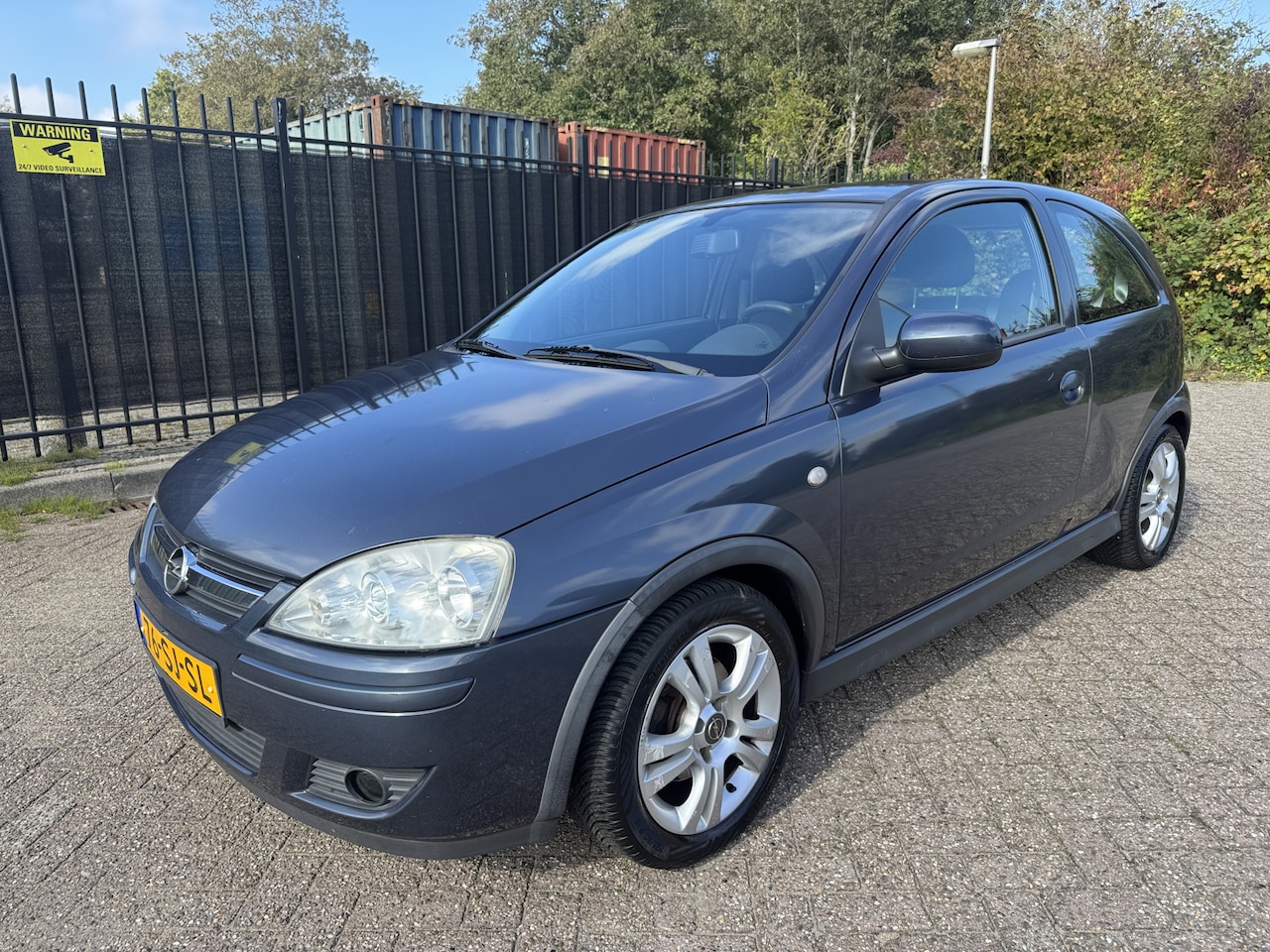 Opel Corsa - 1.4-16V Silverline AC/Cruise/StrBkr/LMV/CV - AutoWereld.nl
