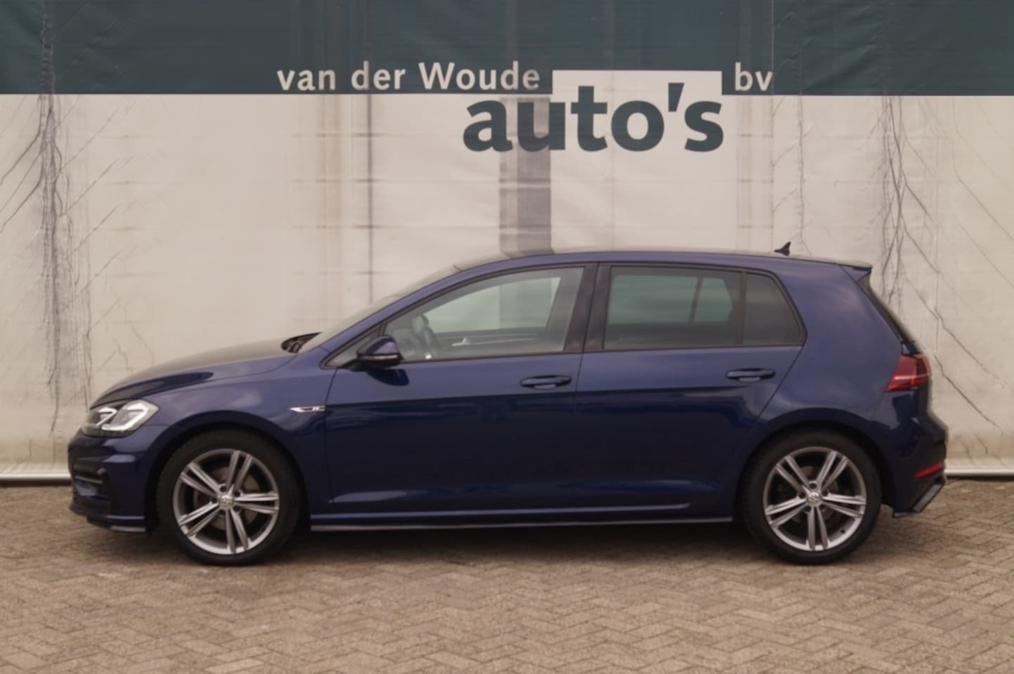 Volkswagen Golf - 1.5 TSI 150pk DSG R-Line Highline Business -DYNAUDIO- - AutoWereld.nl