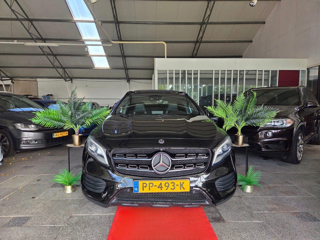 Mercedes-Benz GLA-Klasse - 180 AUT AMG LINE PANO CAMERA 360 NAVI 2017! - AutoWereld.nl