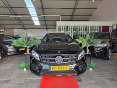 Mercedes-Benz GLA-Klasse - 180 AUT AMG LINE PANO CAMERA 360 NAVI 2017