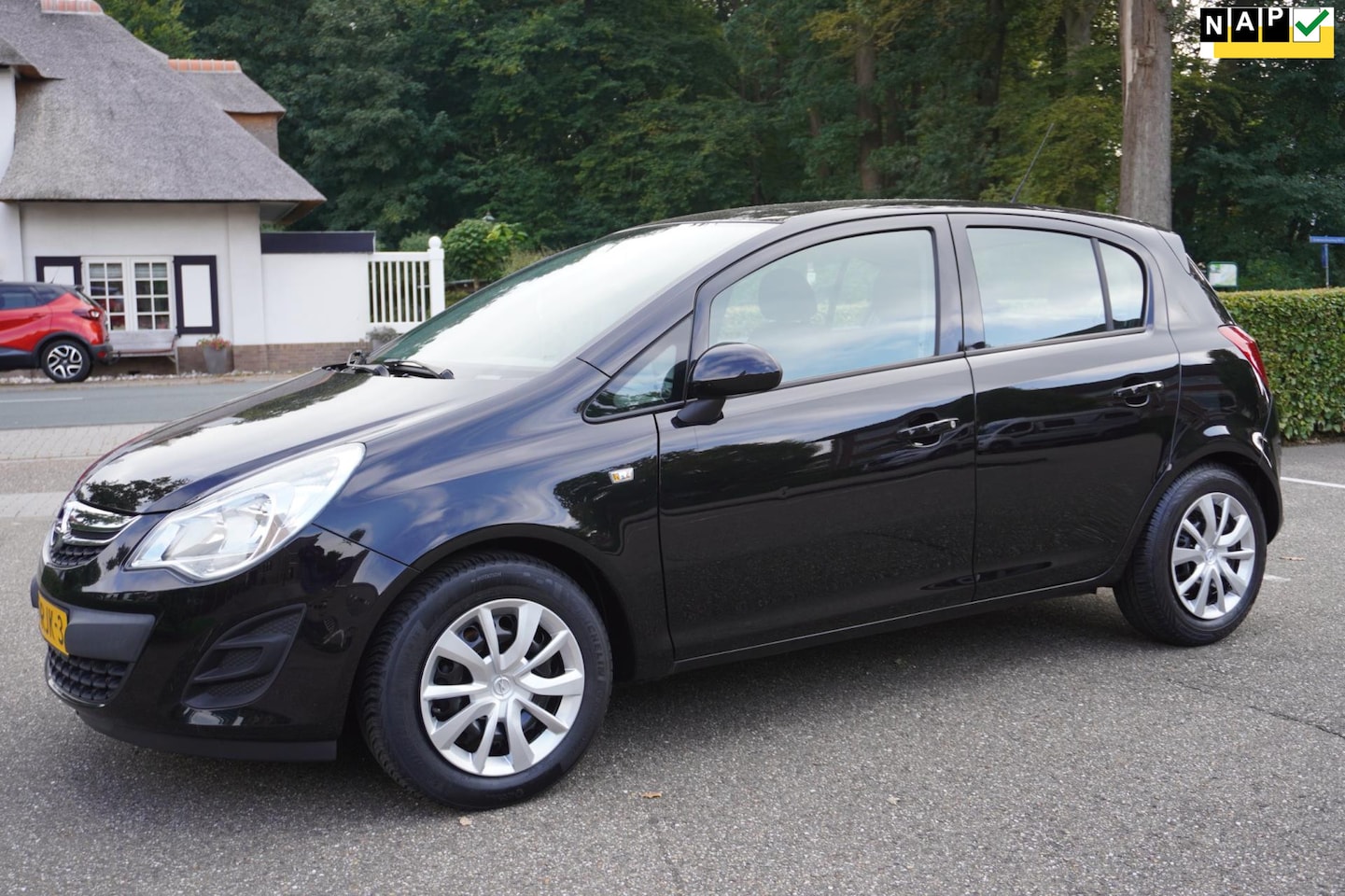 Opel Corsa - 1.2-16V Edition 5 Drs Airco - AutoWereld.nl