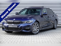 BMW 3-serie - 318i Business Edition M-Sport | Schuifdak | Camera | Carplay | Sfeer |