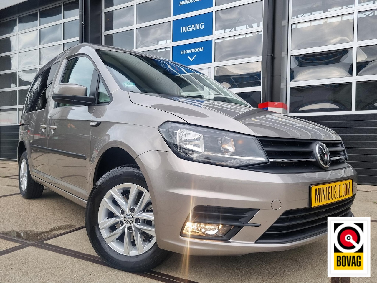 Volkswagen Caddy - 1.0 TSI NAVI / TREKHAAK / AIRCO ECC / PDC - AutoWereld.nl