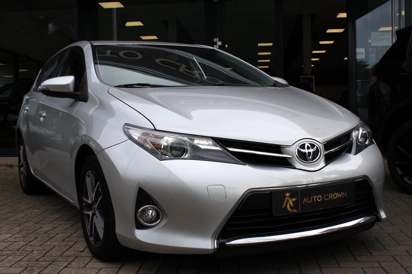 Toyota Auris - 1.3 Aspiration BJ.2015 Navi & 114.441Km! - AutoWereld.nl