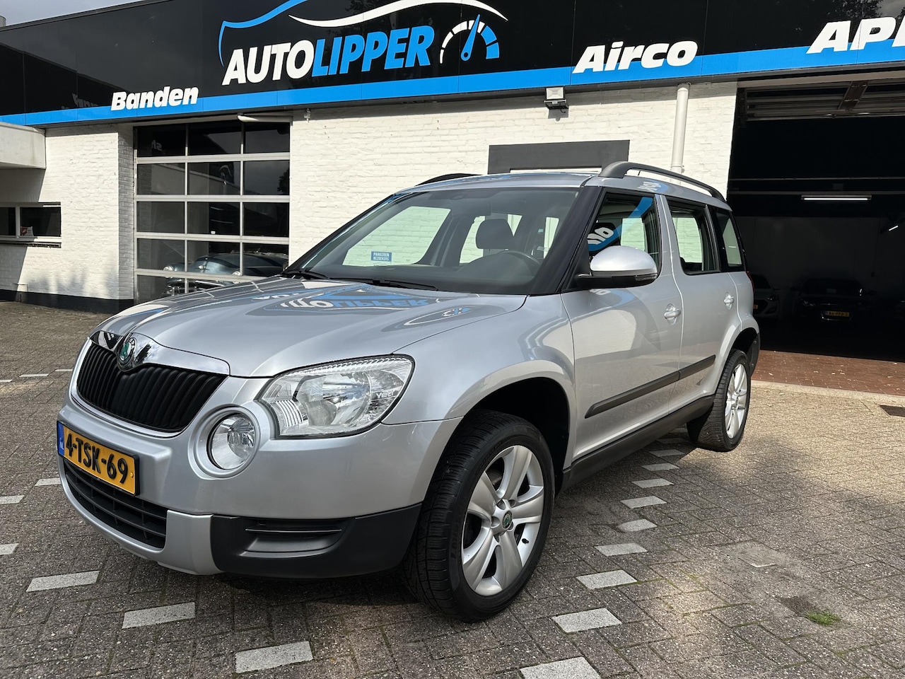 Skoda Yeti - 1.2 TSI Ambition /Trekhaak/Lm velgen/All seasen banden/Nieuwe apk bij aflevering - AutoWereld.nl