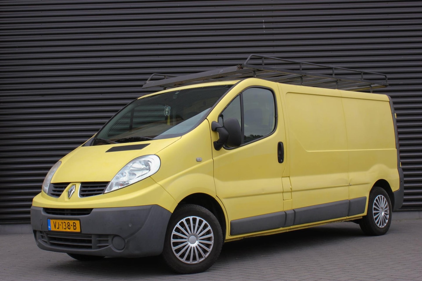 Renault Trafic - 2.0 dCi T29 L2H1 Eco AIRCO / IMPERAL / GOED ONDERHOUDEN - AutoWereld.nl