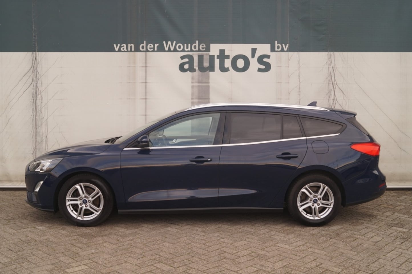 Ford Focus Wagon - 1.0 EcoBoost Trend Edition Business -AIRCO-NAVI- - AutoWereld.nl