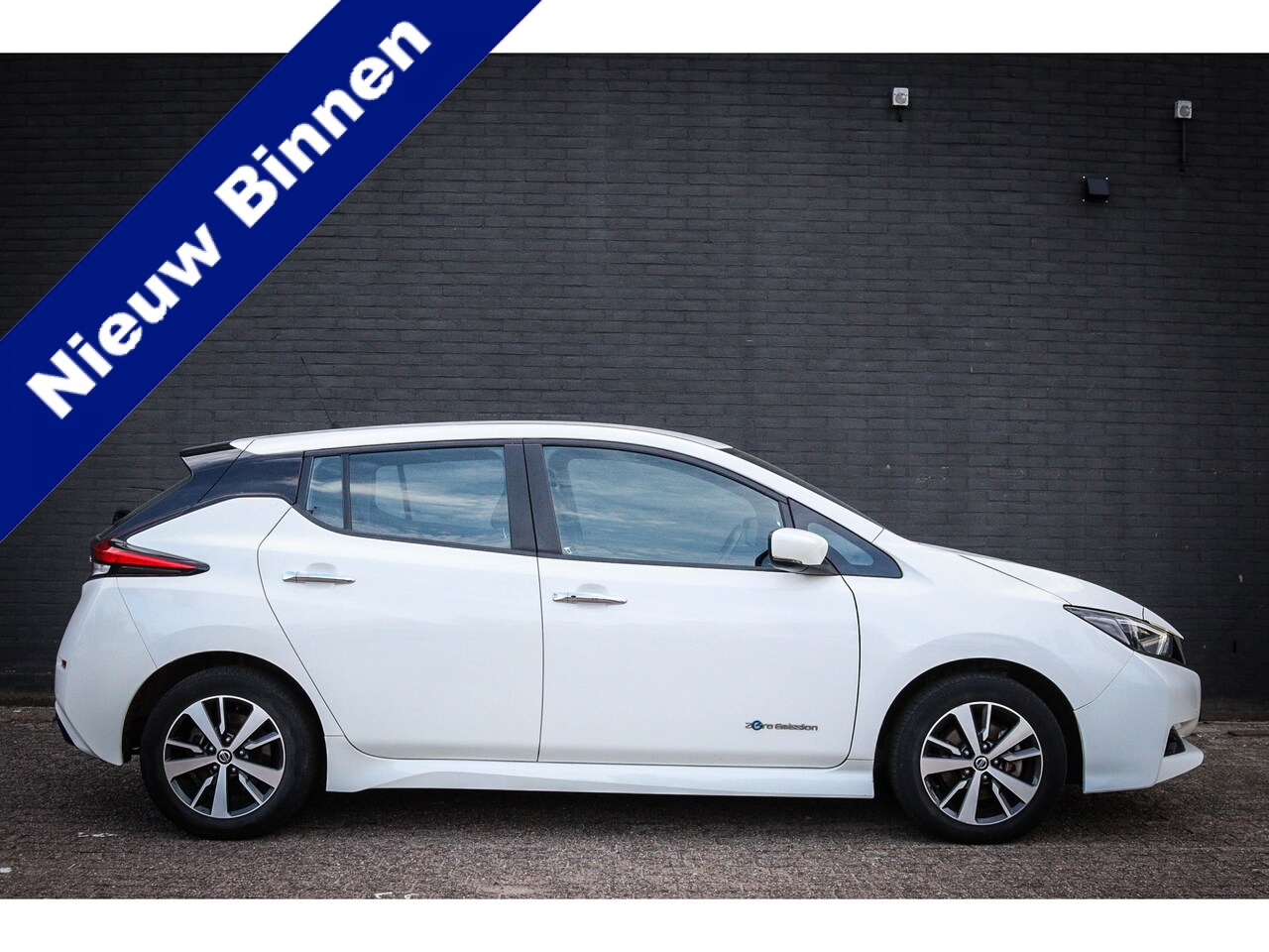 Nissan LEAF - Acenta 40 kWh Net binnen; Jouw droomauto? - AutoWereld.nl