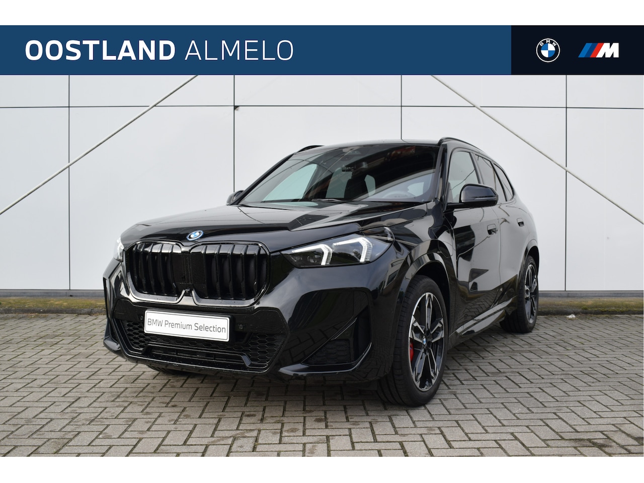 BMW X1 - xDrive25e High Executive M Sport Automaat / Panoramadak / Trekhaak / Sportstoelen / M Adap - AutoWereld.nl