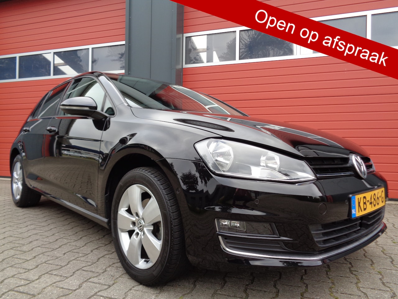 Volkswagen Golf - 1.2 TSI Connected Series 1.2 TSI Connected Series,Clima,Navi,Trekhaak! - AutoWereld.nl