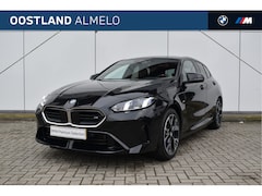 BMW 1-serie - M135 xDrive High Executive Automaat / Panoramadak / Sportstoelen / M Adaptief onderstel /