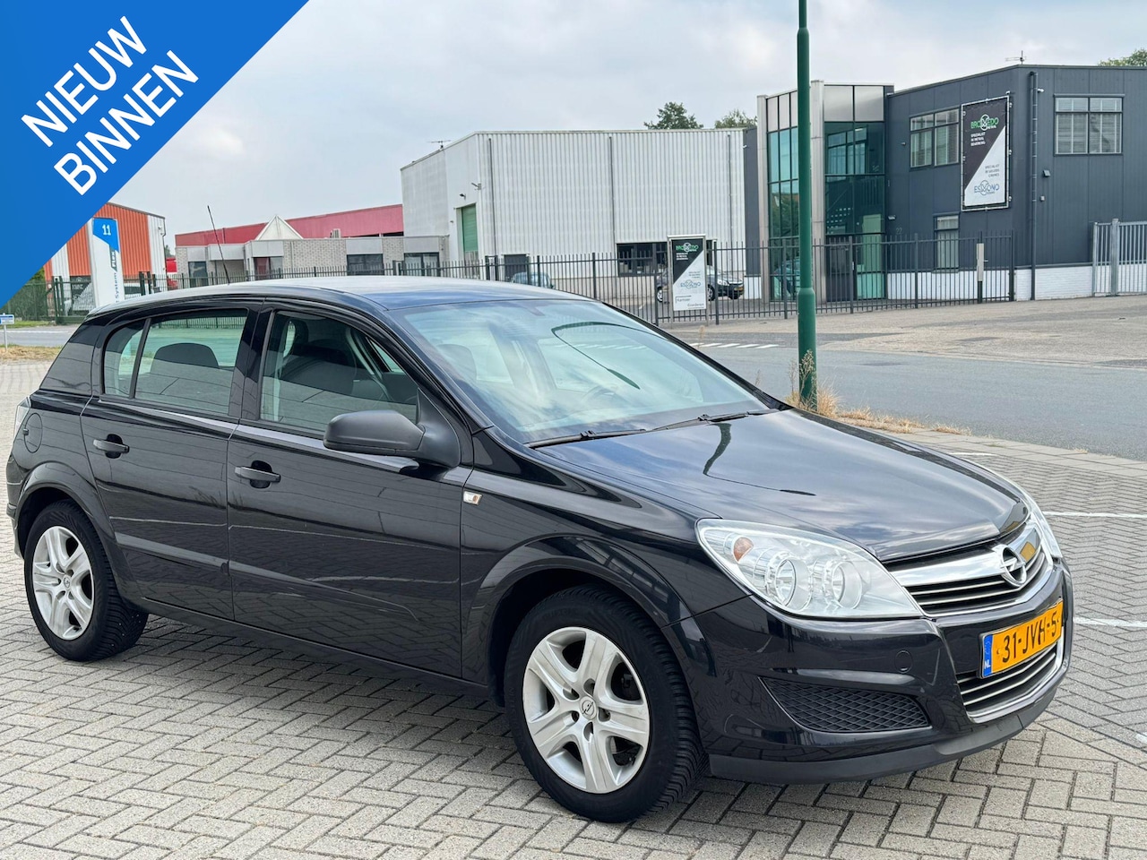 Opel Astra - 1.6 Essentia 5-deurs/NAP/Cruise/Airco - AutoWereld.nl