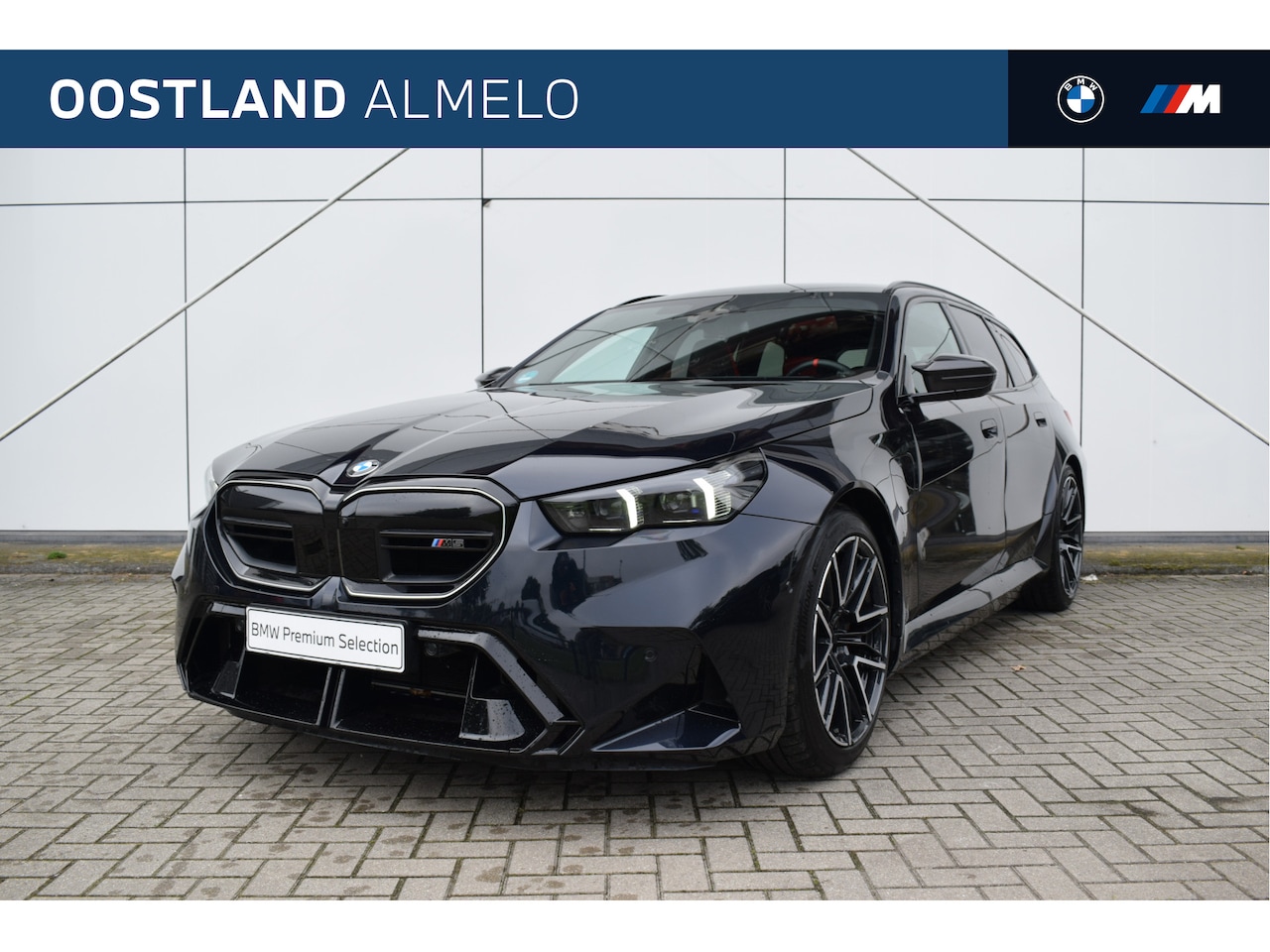 BMW 5-serie Touring - M5 Automaat / Panoramadak / Trekhaak / Stoelventilatie / Parking Assistant Professional / - AutoWereld.nl