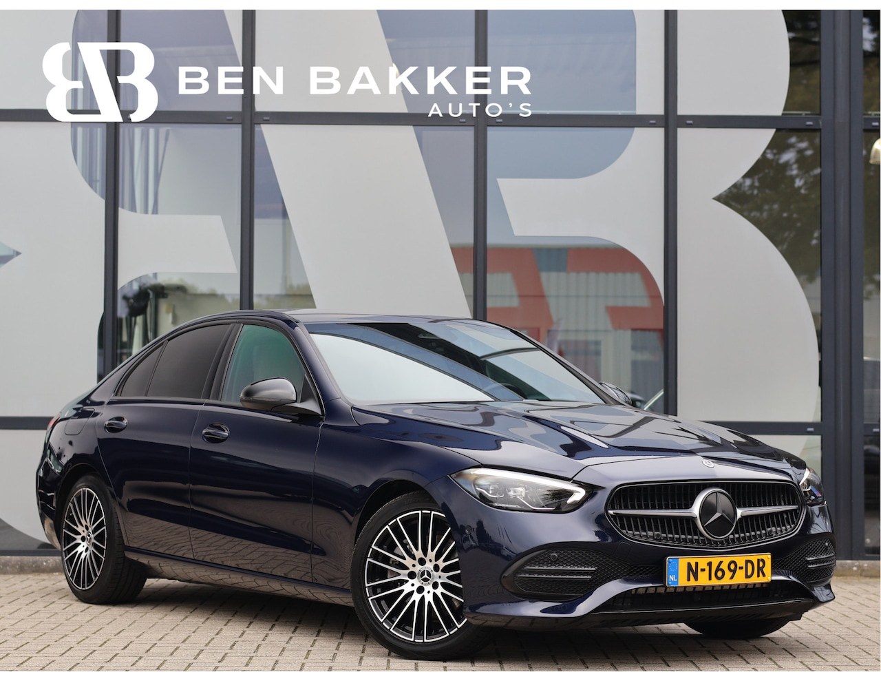 Mercedes-Benz C-klasse - 200 Luxury Line | Sfeerverlichting | Carplay | Org. NL | Camera | - AutoWereld.nl
