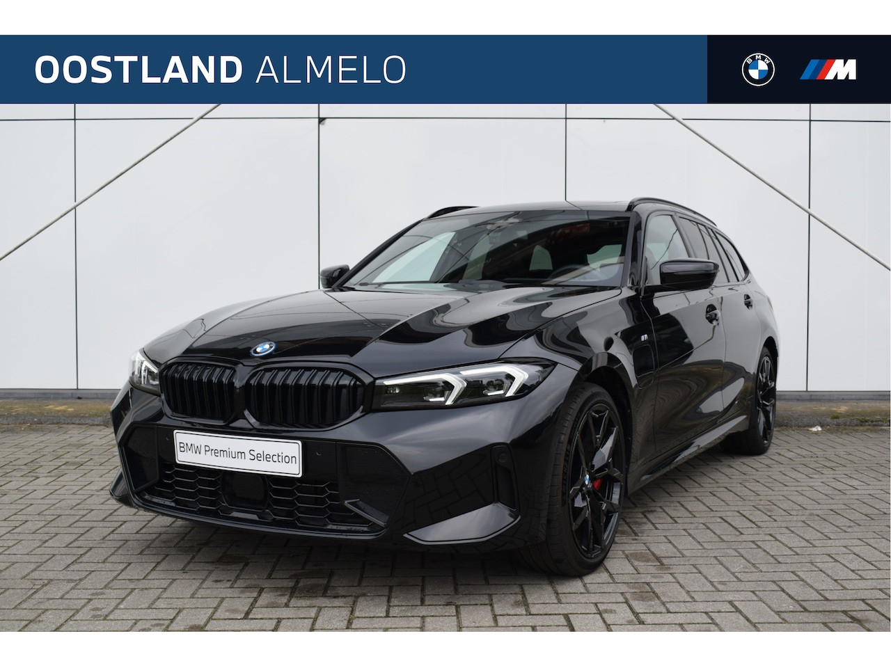 BMW 3-serie Touring - 330e High Executive M Sport Automaat / Panoramadak / Trekhaak / Sportstoelen / Adaptief on - AutoWereld.nl