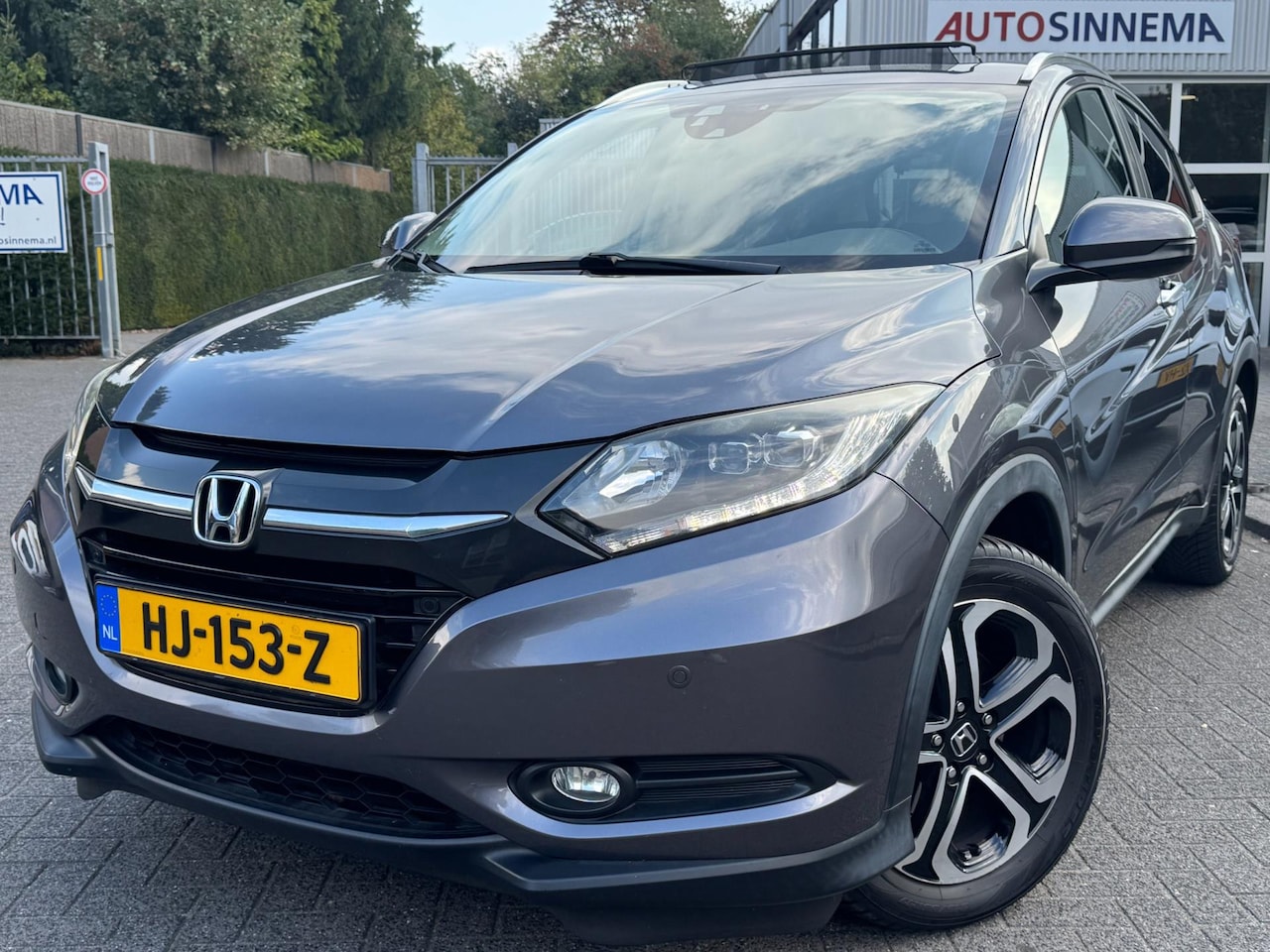 Honda HR-V - 1.5 i-VTEC Executive All Seasons Panoramadak - AutoWereld.nl