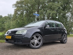 Volkswagen Golf - 1.6 FSI Sportline