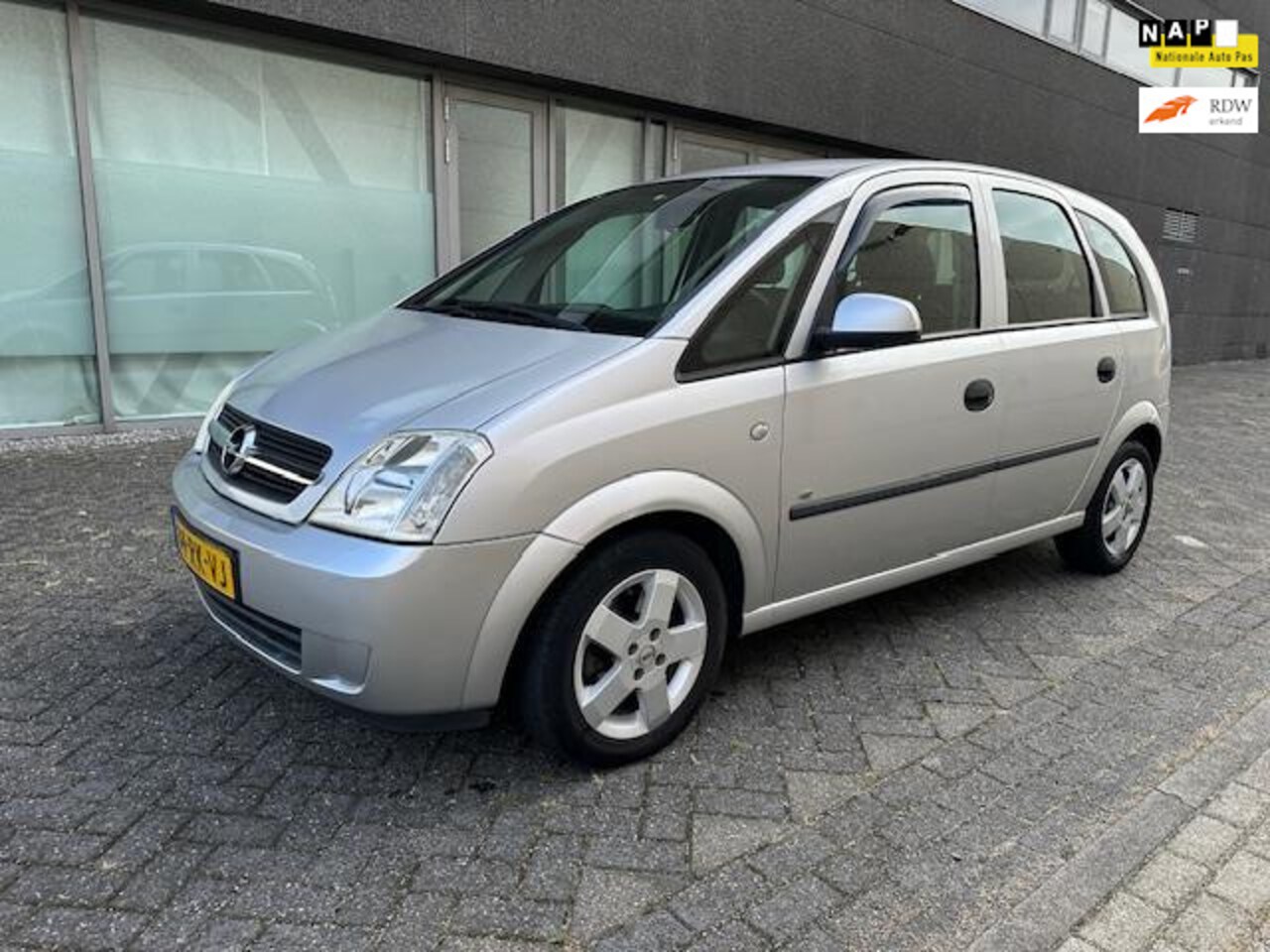 Opel Meriva - 1.6- Maxx Cool AIRCO BJ 5-2005 12-2025 - AutoWereld.nl