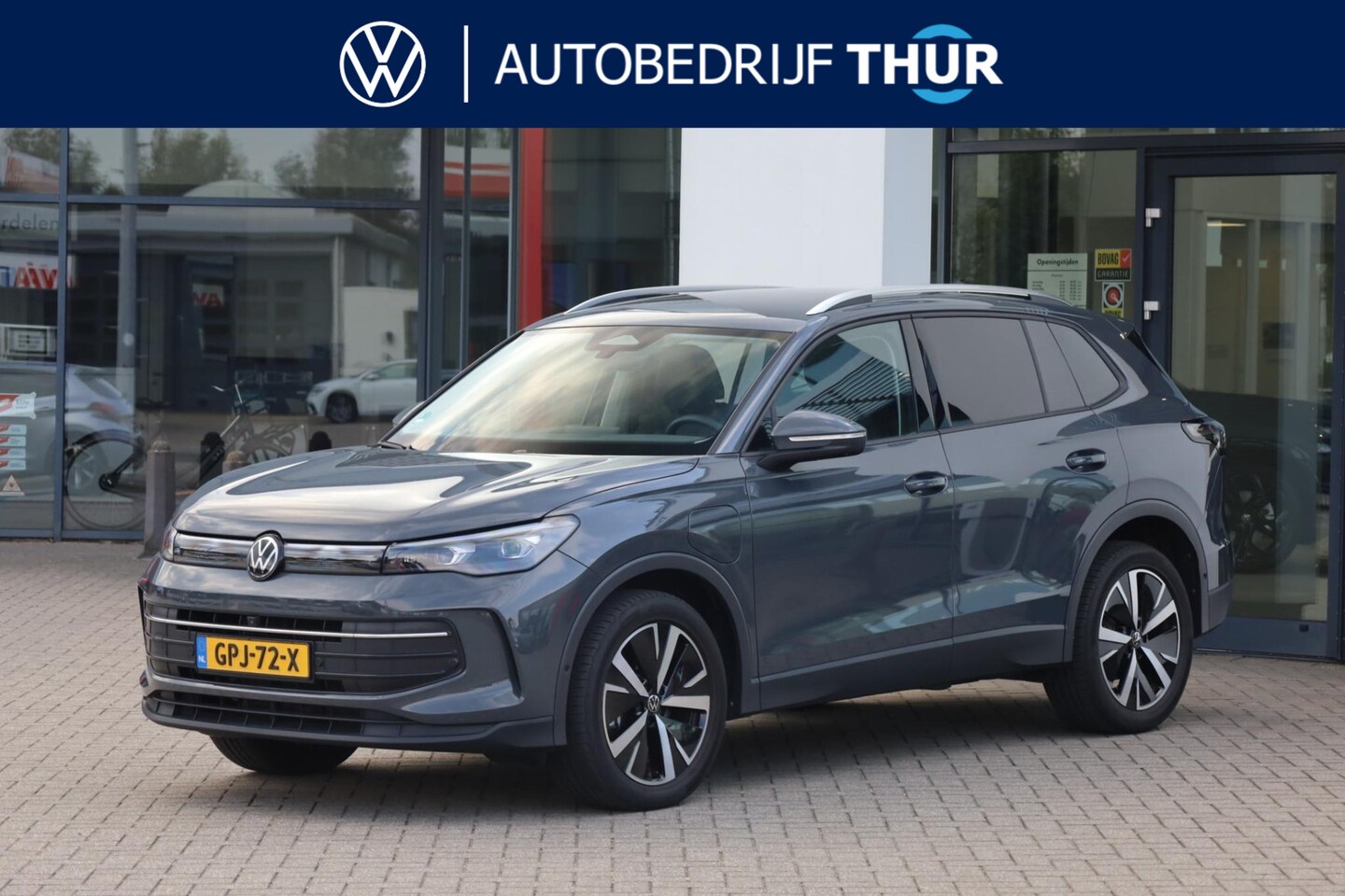 Volkswagen Tiguan - 1.5 eHybrid Life Edition wegklapbare trekhaak 19" lmv Design pakket met LED matrix stoel e - AutoWereld.nl