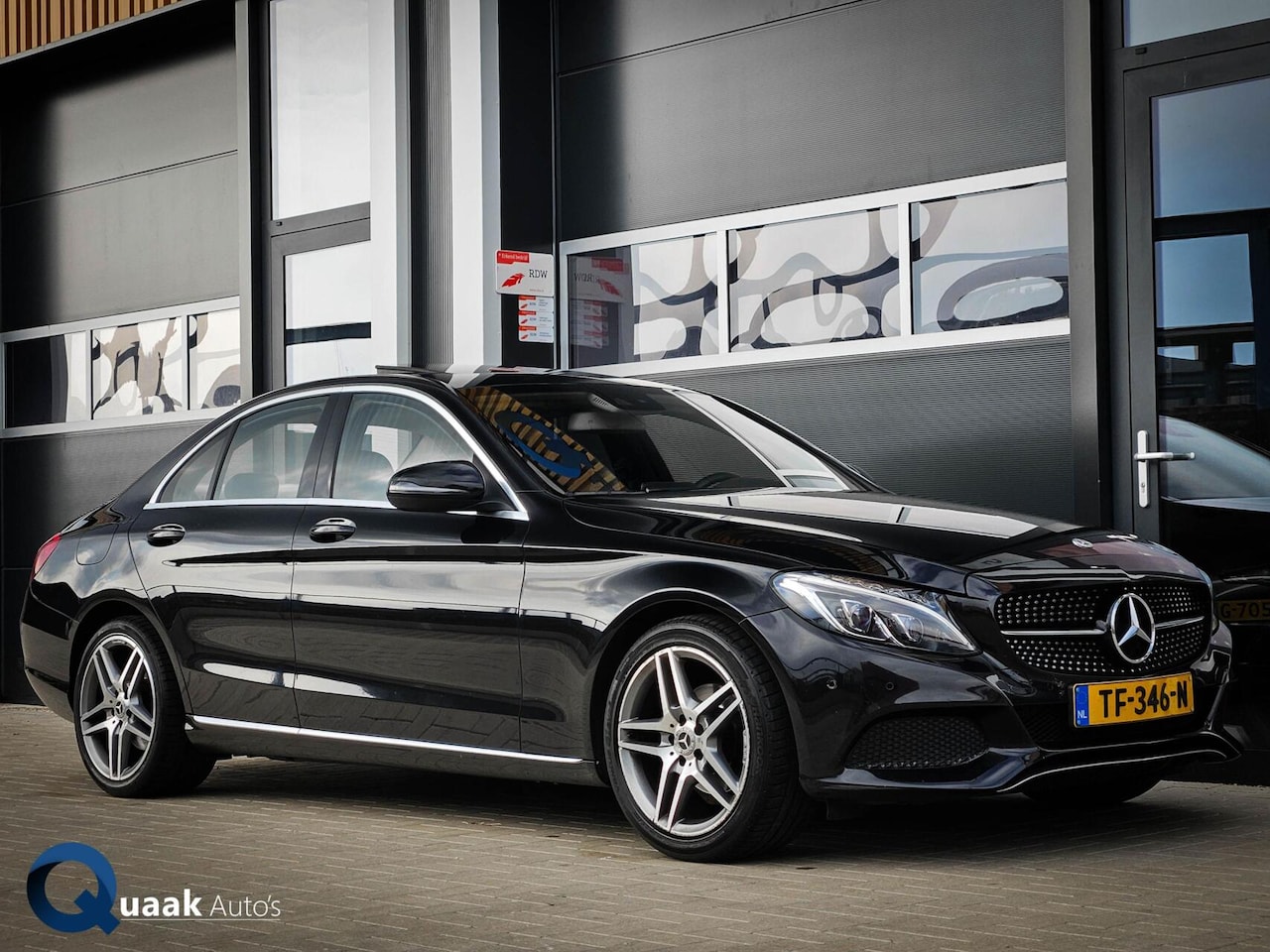 Mercedes-Benz C-klasse - C180 AMG Pakket | PANO | MULTIBEAM LED | ORIGINEEL NEDERLANDS - AutoWereld.nl