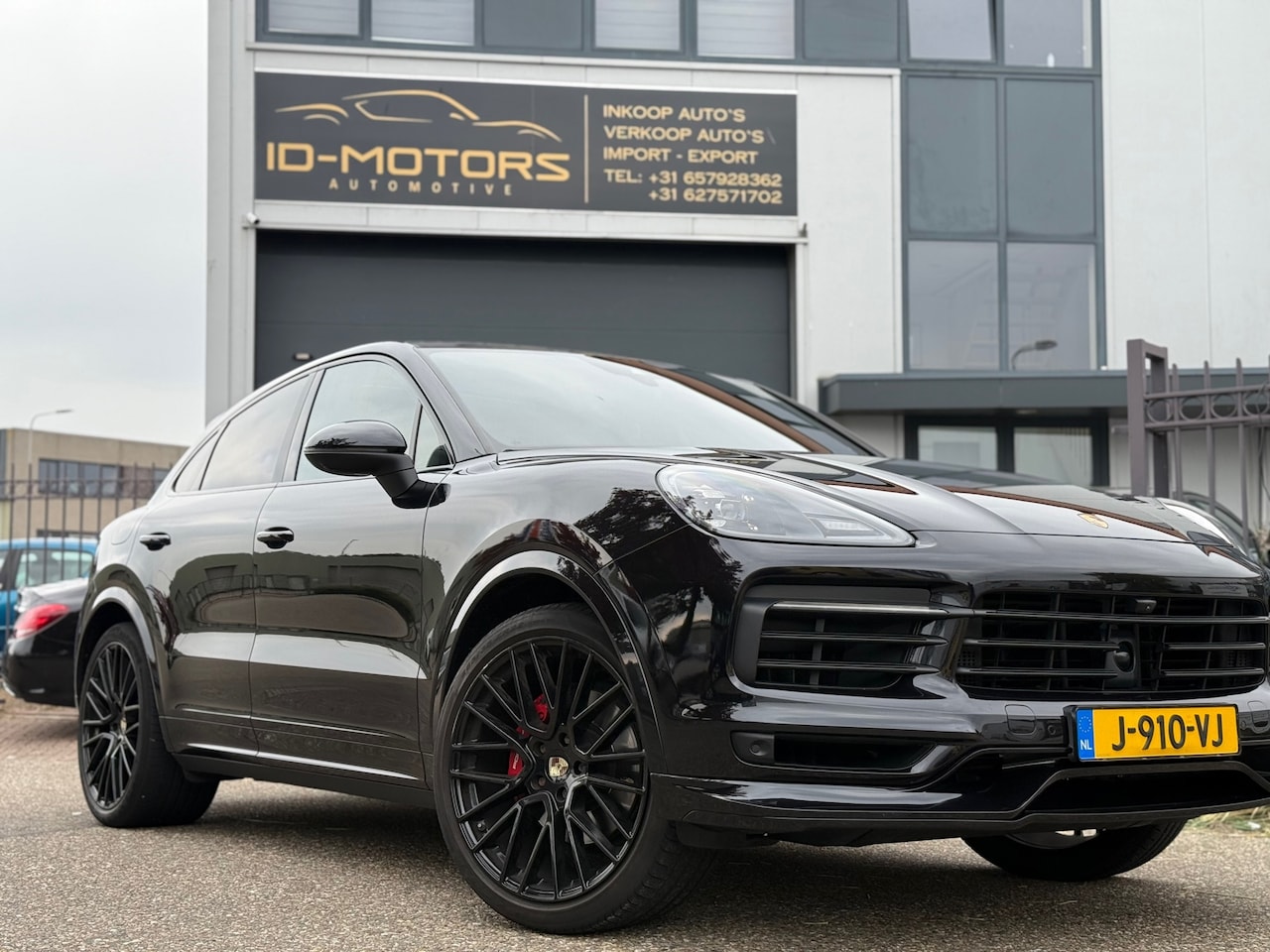 Porsche Cayenne Coupé - 3.0 E-Hybrid pano sportdesign bose 360 dealer aut - AutoWereld.nl