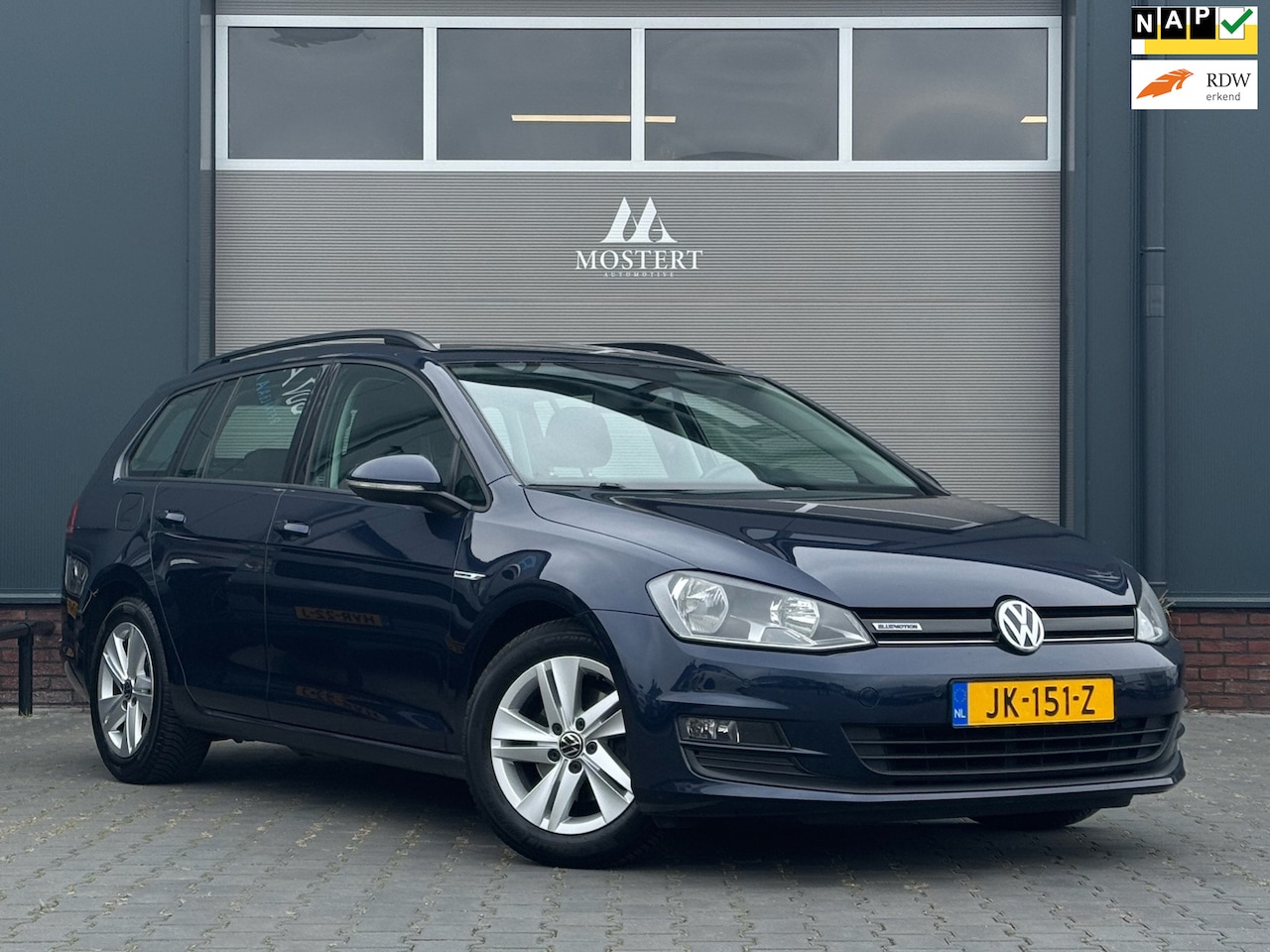 Volkswagen Golf Variant - 1.0 TSI/116pk Connected Series|2016|NAP|Boekjes|Camera|Groot scherm|Navi|Cruise|16"LMV - AutoWereld.nl