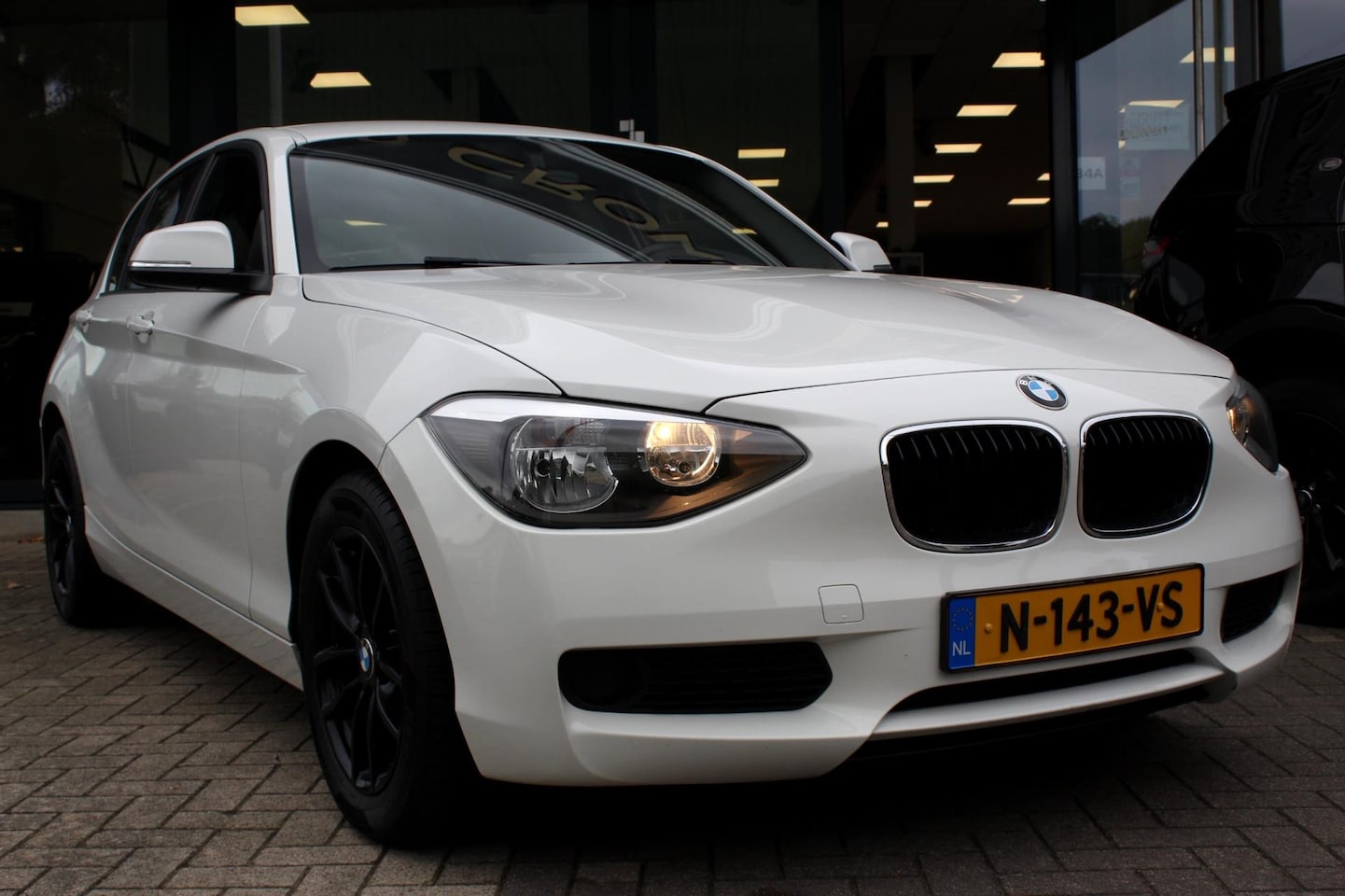 BMW 1-serie - 116i Executive BJ.2015 Luxe model! - AutoWereld.nl