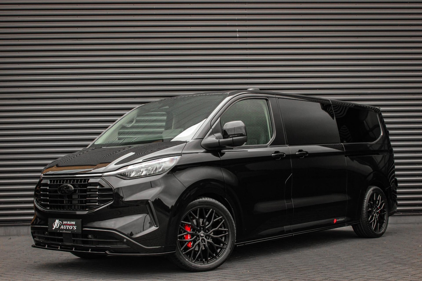 Ford Transit Custom - 2.0 TDCI L2H1 170PK Limited DC / DUBBEL CABINE / JB- EDITION / DRIVER ASSISTANCE PACK / 6- - AutoWereld.nl