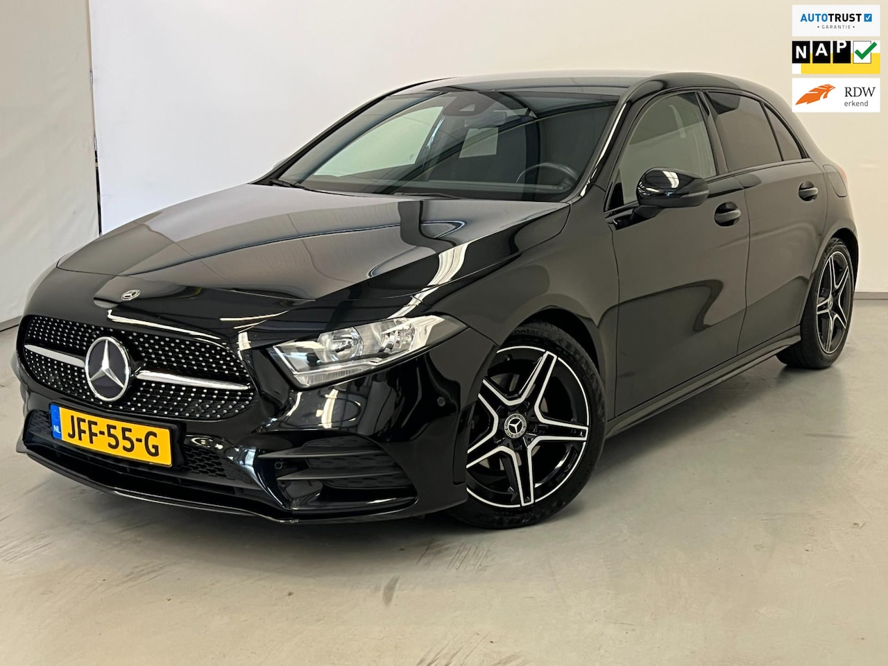 Mercedes-Benz A-klasse - 200 AMG Night Edition / Sfeerverlichting - AutoWereld.nl