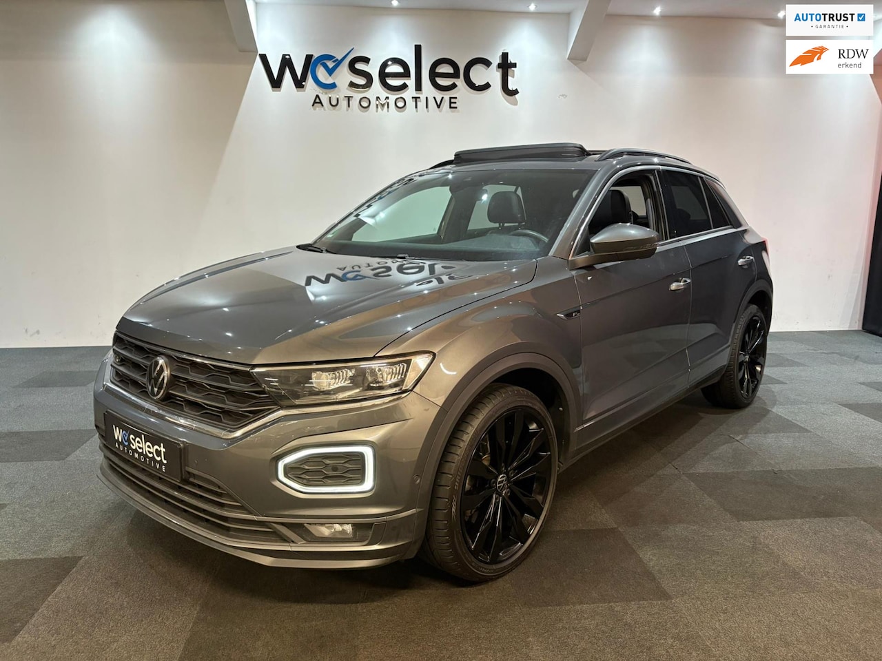 Volkswagen T-Roc - 1.5 TSI 3X R-Line Pano l Camera - AutoWereld.nl