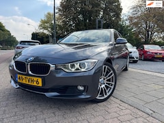 BMW 3-serie - 320i High Executive Clima Elek Pakket 19” Navi