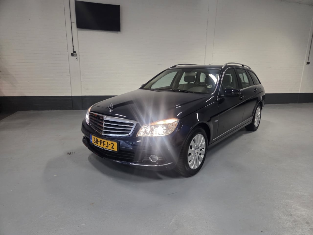 Mercedes-Benz C-klasse Estate - 180 CGI BE.BnsCl.El. - AutoWereld.nl