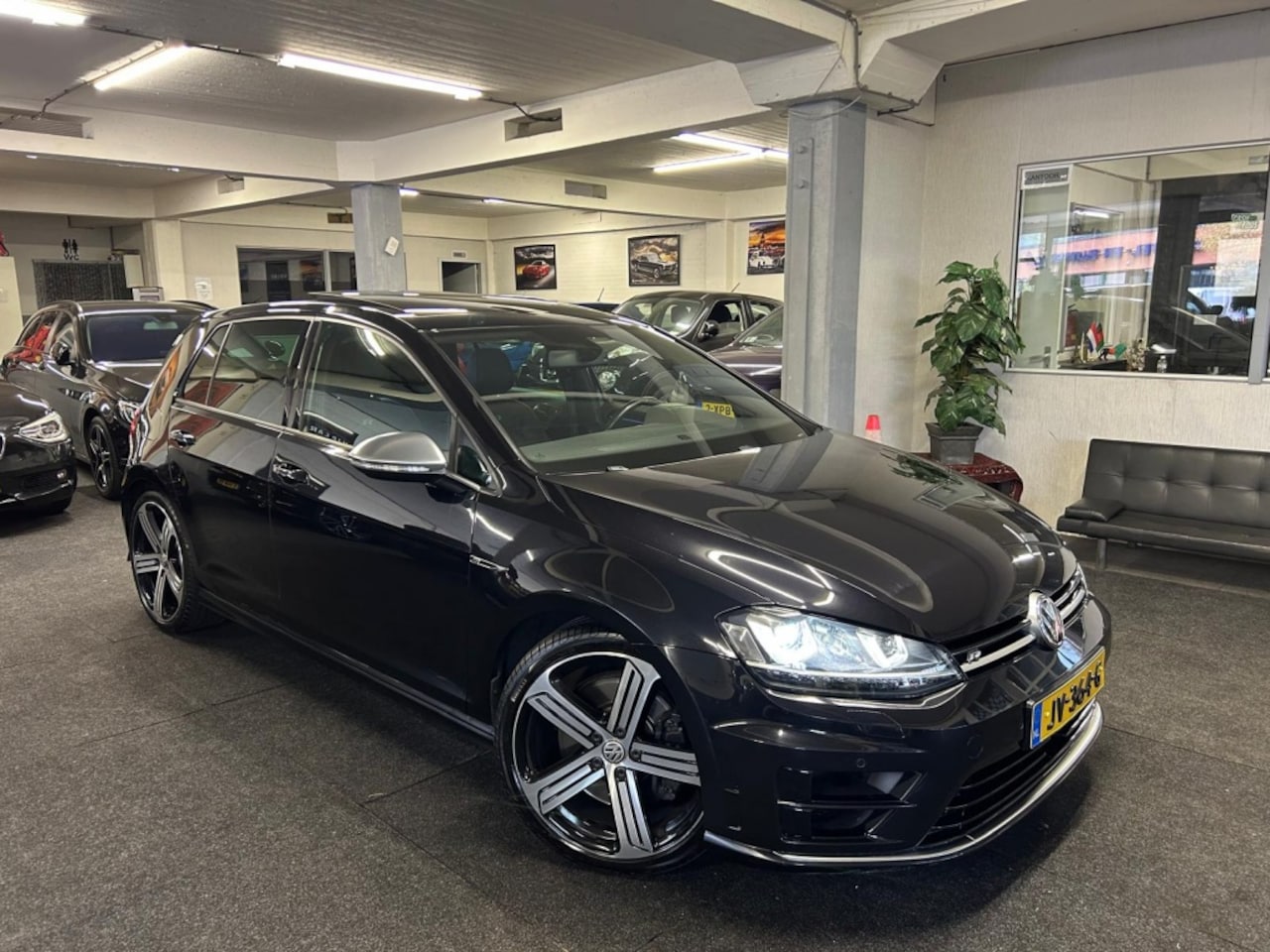 Volkswagen Golf - 2.0 TSI R 4M PANO*Volle Auto*2015*300PK - AutoWereld.nl