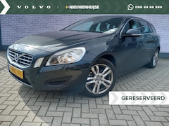 Volvo V60 - 1.6 T3 Momentum Dealeronderhouden | Trekhaak | Navigatie |