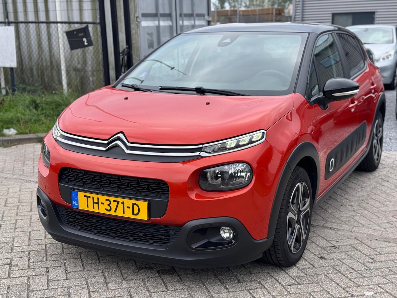 Citroën C3 - 1.2 PureTech Feel Edition Clima Navi - AutoWereld.nl