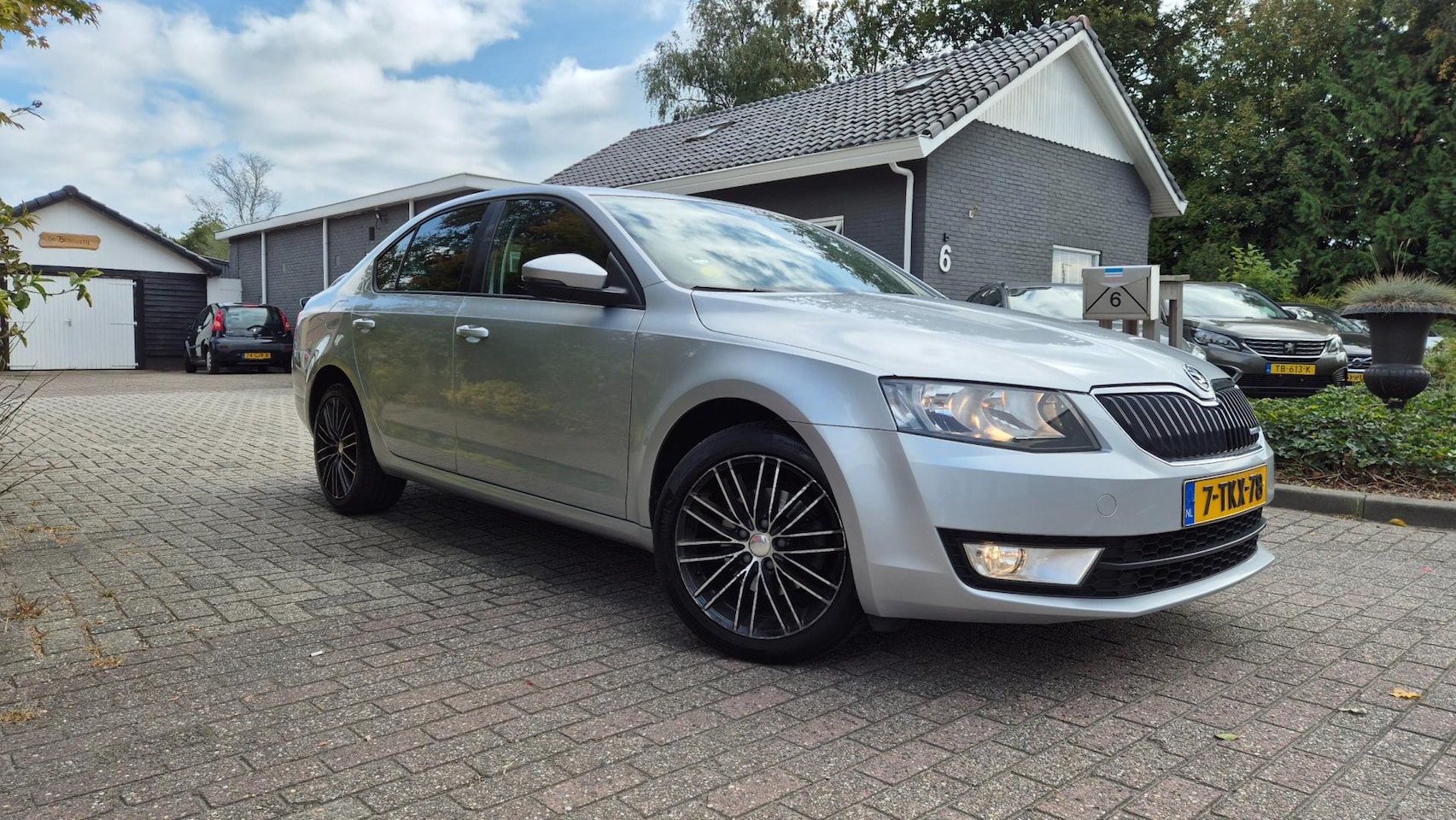 Skoda Octavia - 1.6 TDI Greenline Businessline 1.6 TDI Greenline Businessline CLIMA-NAVI-2014 - AutoWereld.nl