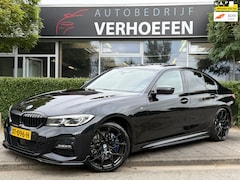 BMW 3-serie - 330i High Executive Edition - M PAKKET - PANORAMADAK - KM STAND ORGINEEL - PARKEERCAMERA