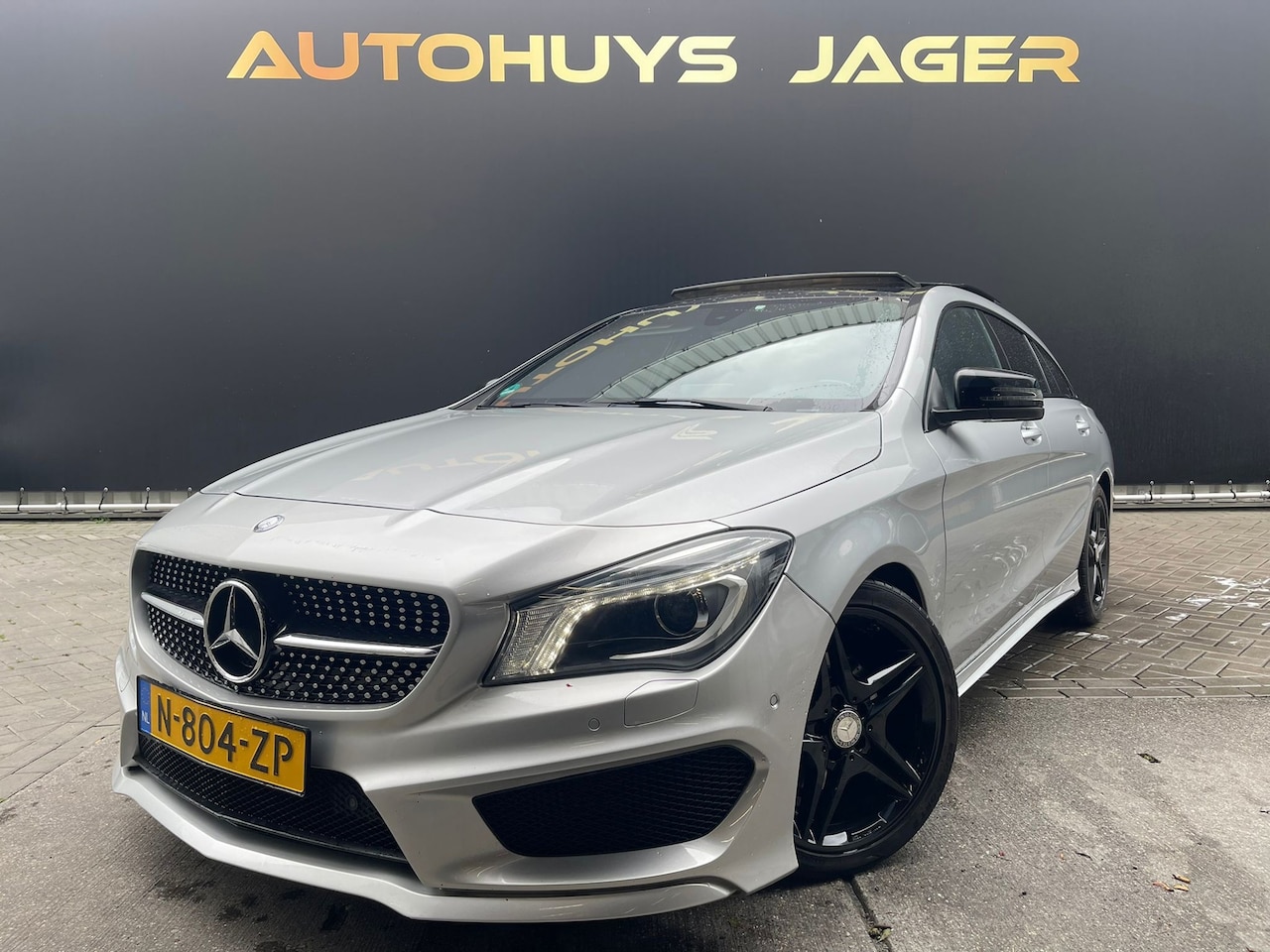 Mercedes-Benz CLA-klasse Shooting Brake - 200 OrangeArt Edition|Panorama|Amg-Line|Dodehoekdetector - AutoWereld.nl