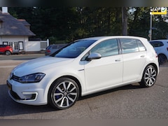 Volkswagen Golf - 1.4 TSI GTE Dsg Navigatie Parkeersensoren Lm Velgen