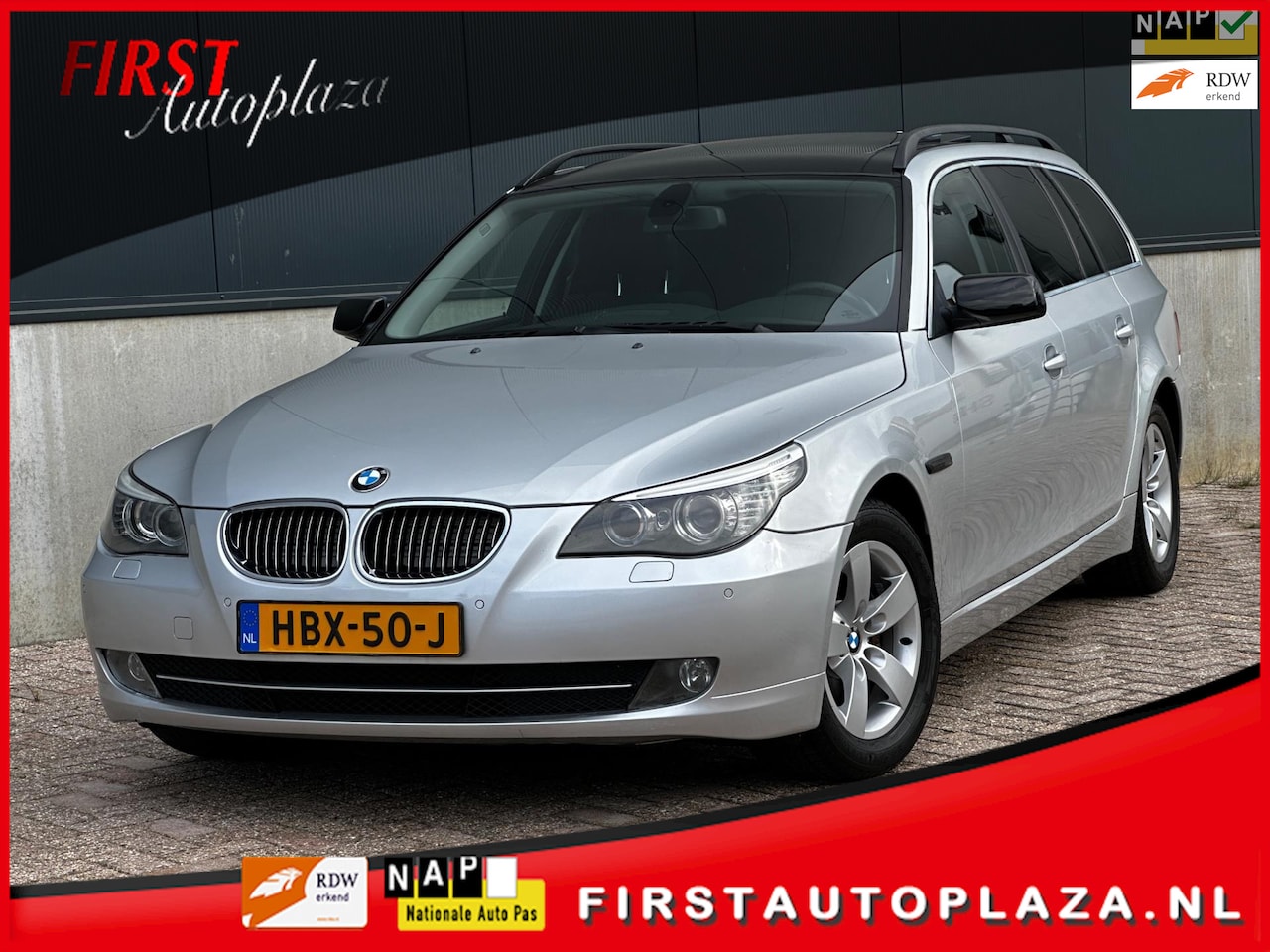 BMW 5-serie Touring - 523i Executive AUTOMAAT PANO/NAVI/LEDER/CRUISE | NETTE AUTO ! - AutoWereld.nl