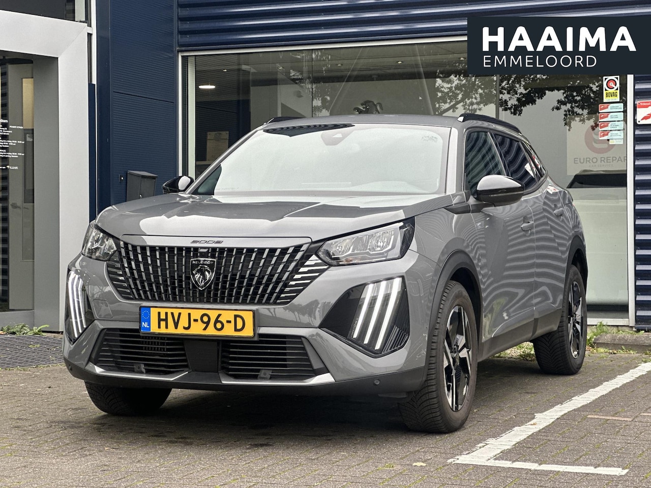 Peugeot 2008 - 1.2T 100pk Allure | Navigatie | Adaptive Cruise Control | Parkeercamera/-sensoren | Climat - AutoWereld.nl