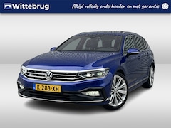 Volkswagen Passat Variant - 1.5 TSI Elegance Business R / Pano / Digitaal dashboard / Navigatie / Zwenkbare trekhaak /
