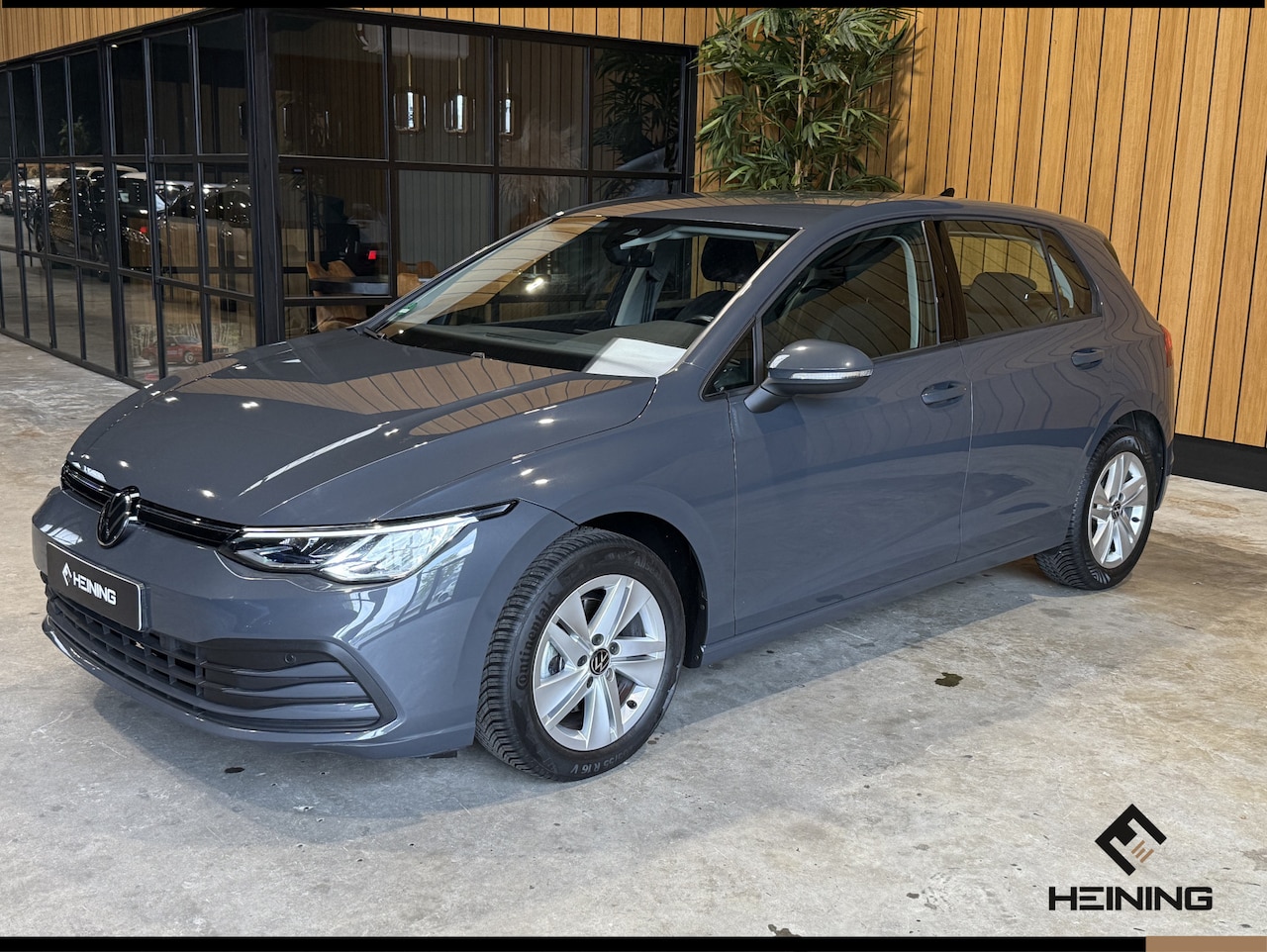 Volkswagen Golf - 1.0 eTSI Life. Automaat. Navi. Apple carplay. Adaptive. Hollandse auto met NAP - AutoWereld.nl