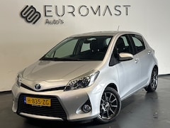 Toyota Yaris - 1.5 Full Hybrid Aspiration Automaat Navi Airco Cruise Trekhaak Nieuwe Apk