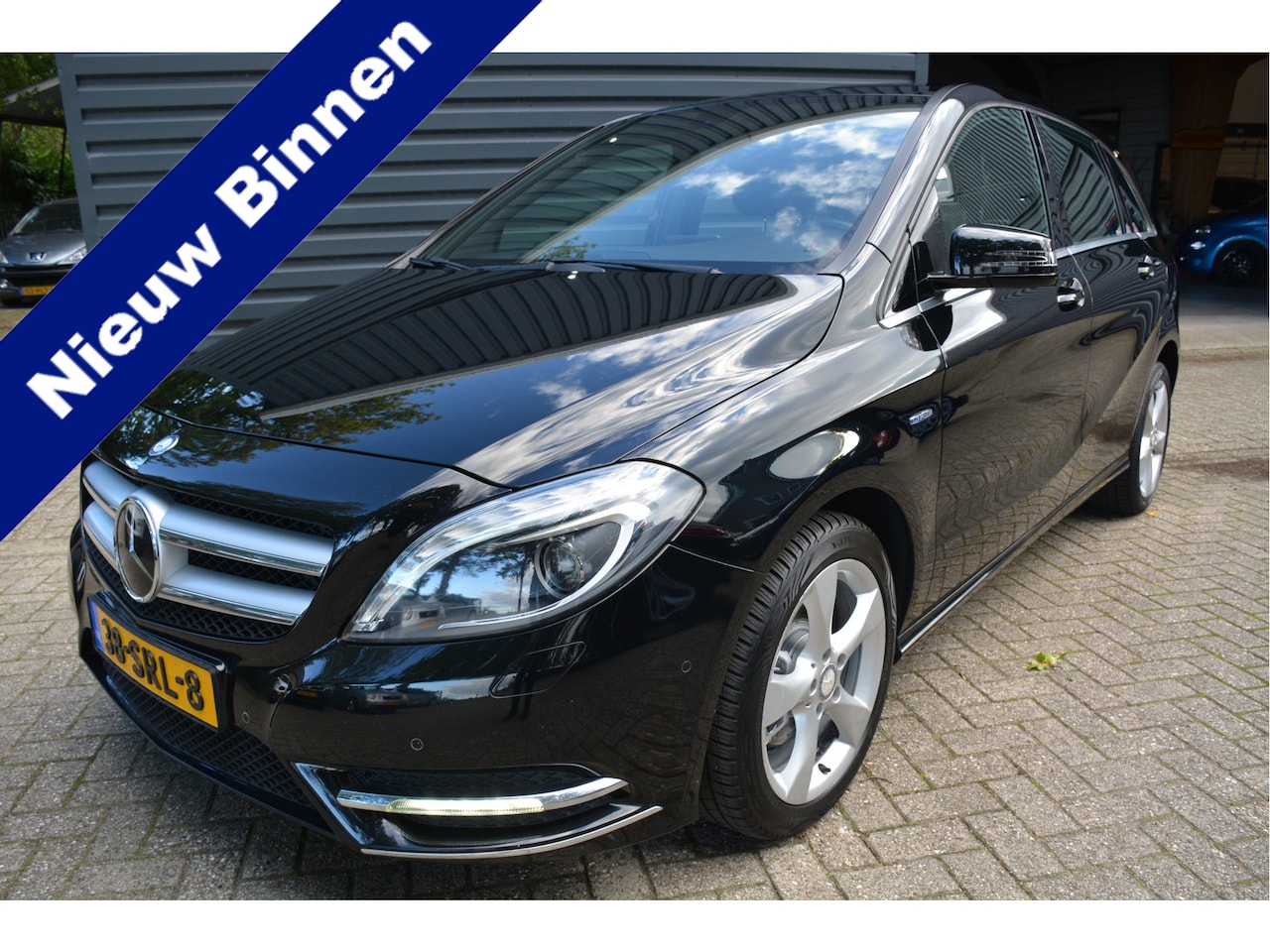 Mercedes-Benz B-klasse - 180 Ambition Clima Xenon Navi Half Leer - AutoWereld.nl